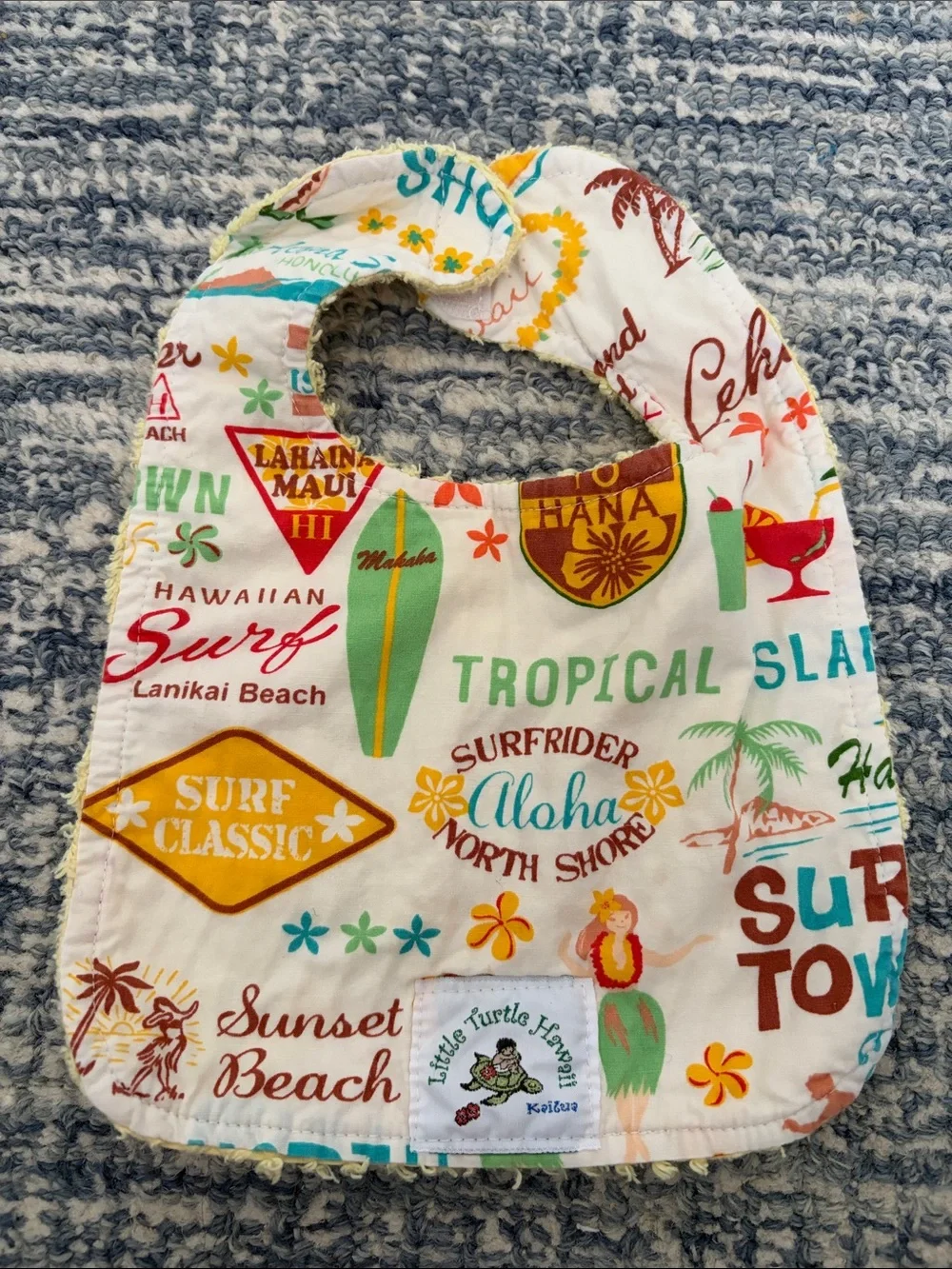 Burt Bees+ 8pc baby bib and White Burp Cloths bundle